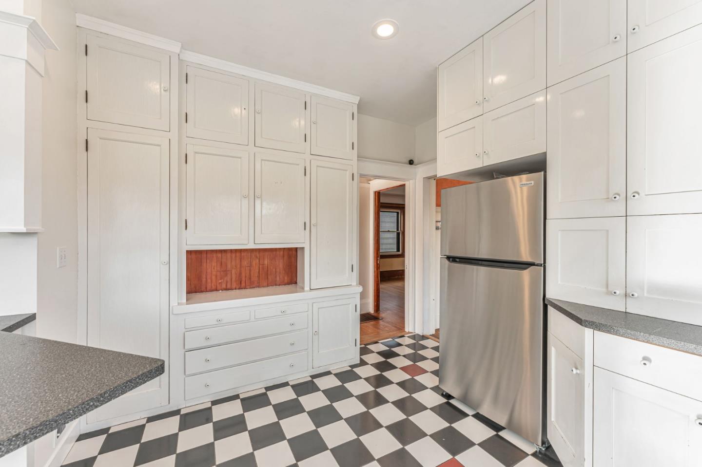 Detail Gallery Image 20 of 42 For 5150 Coronado Ave, Oakland,  CA 94618 - 2 Beds | 1 Baths