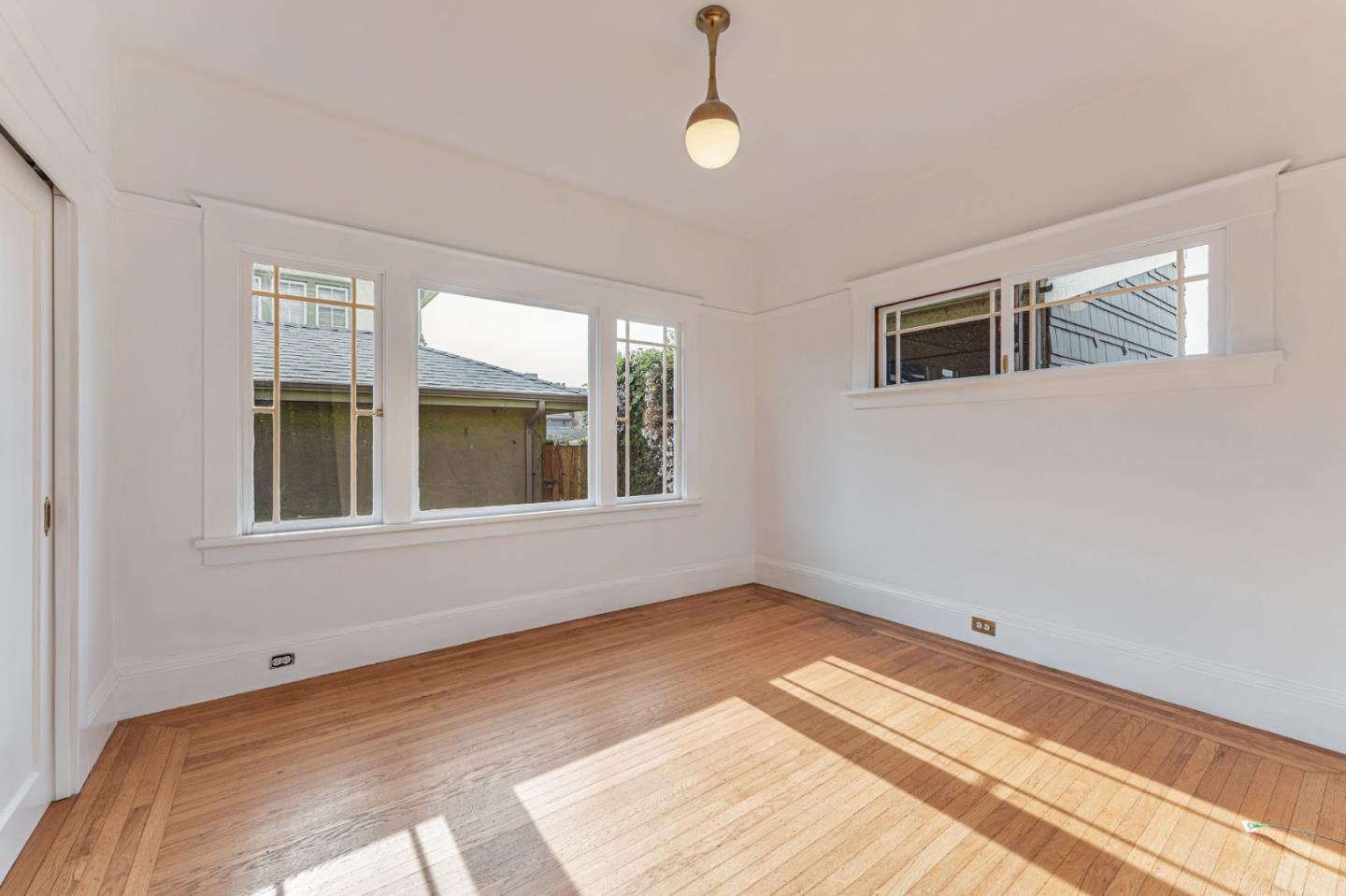 Detail Gallery Image 23 of 42 For 5150 Coronado Ave, Oakland,  CA 94618 - 2 Beds | 1 Baths