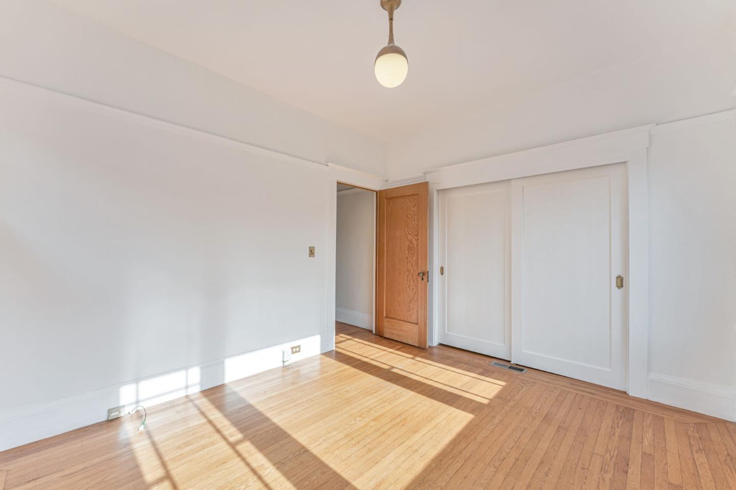 Detail Gallery Image 25 of 42 For 5150 Coronado Ave, Oakland,  CA 94618 - 2 Beds | 1 Baths