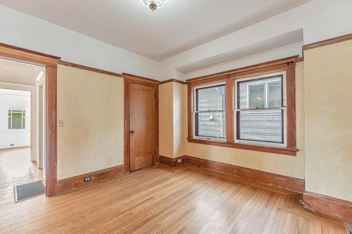 Detail Gallery Image 26 of 42 For 5150 Coronado Ave, Oakland,  CA 94618 - 2 Beds | 1 Baths