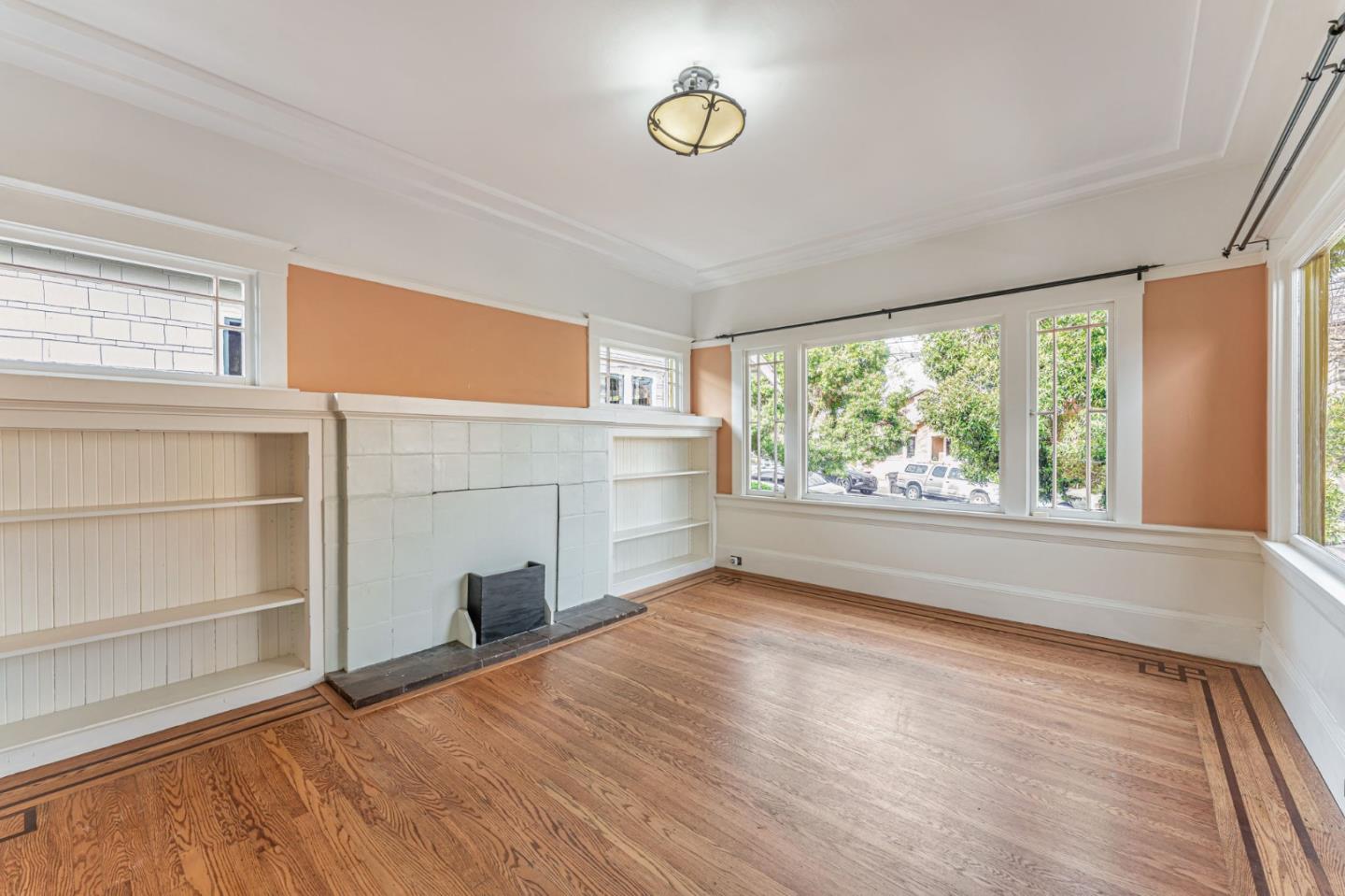 Detail Gallery Image 9 of 42 For 5150 Coronado Ave, Oakland,  CA 94618 - 2 Beds | 1 Baths
