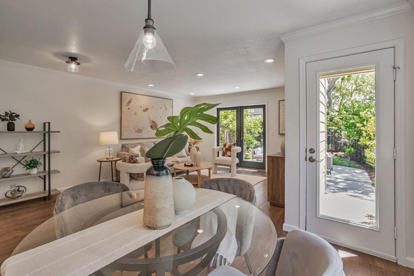 Detail Gallery Image 16 of 53 For 181 Ada Ave #26,  Mountain View,  CA 94043 - 2 Beds | 2/1 Baths