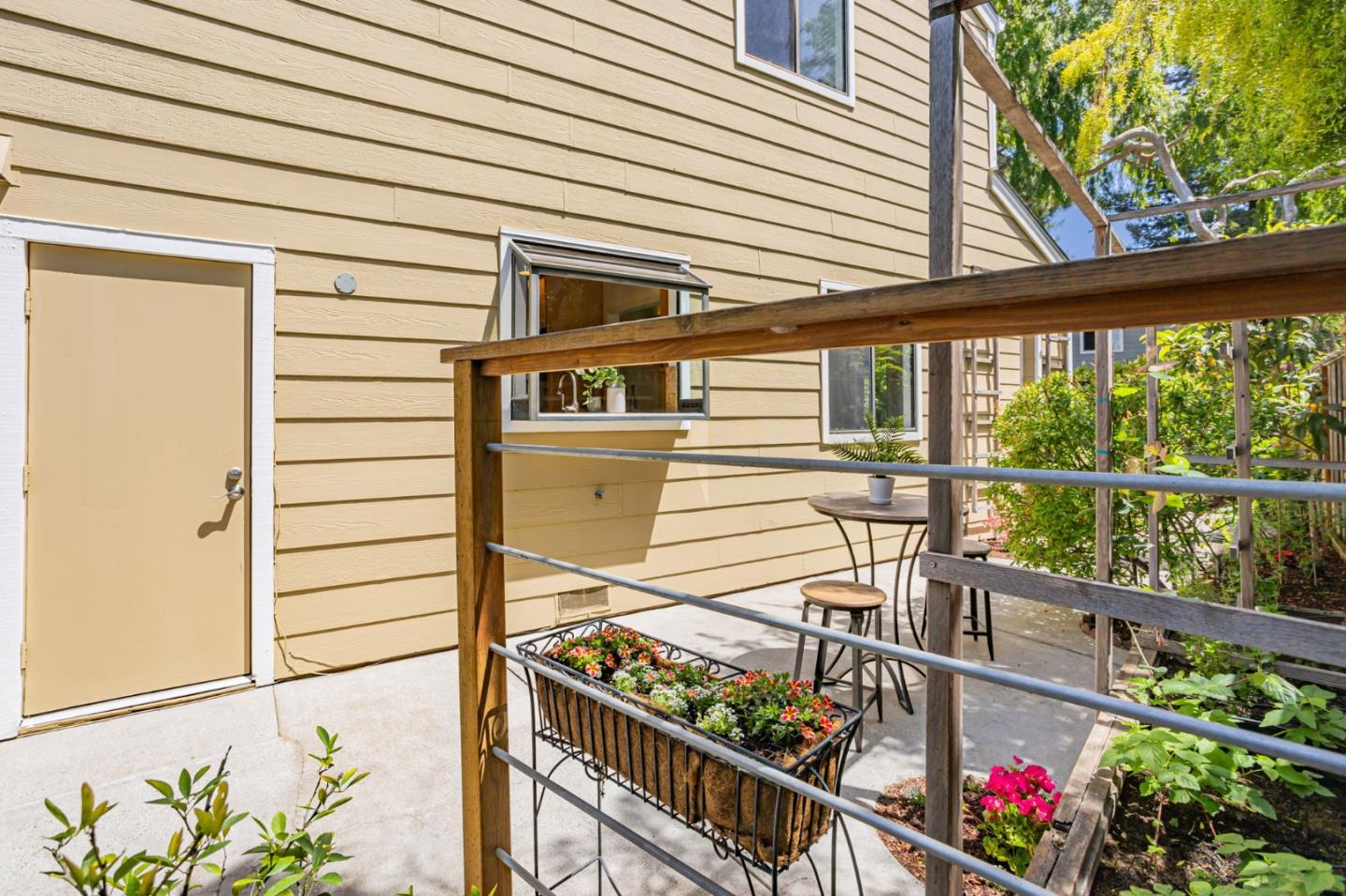 Detail Gallery Image 51 of 53 For 181 Ada Ave #26,  Mountain View,  CA 94043 - 2 Beds | 2/1 Baths