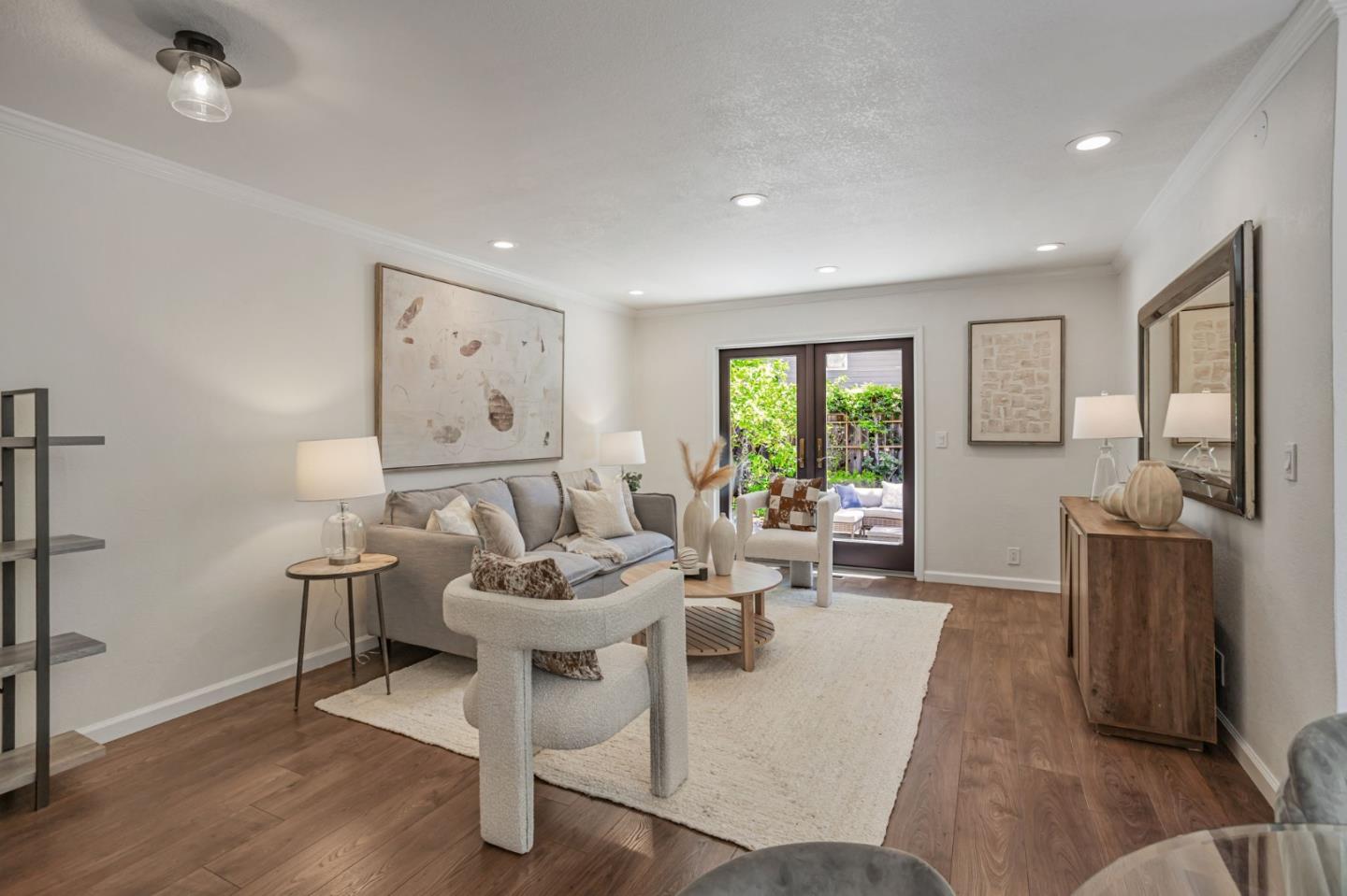 Detail Gallery Image 8 of 53 For 181 Ada Ave #26,  Mountain View,  CA 94043 - 2 Beds | 2/1 Baths