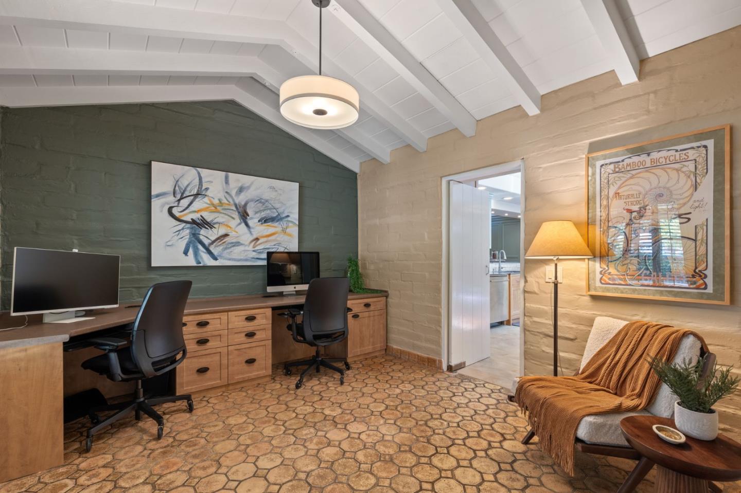 Detail Gallery Image 25 of 55 For 690 Torwood Ln, Los Altos,  CA 94022 - 3 Beds | 3 Baths