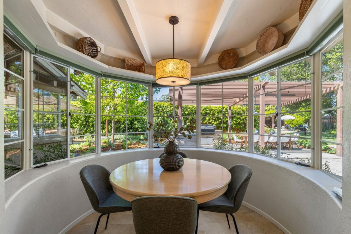 Detail Gallery Image 30 of 55 For 690 Torwood Ln, Los Altos,  CA 94022 - 3 Beds | 3 Baths