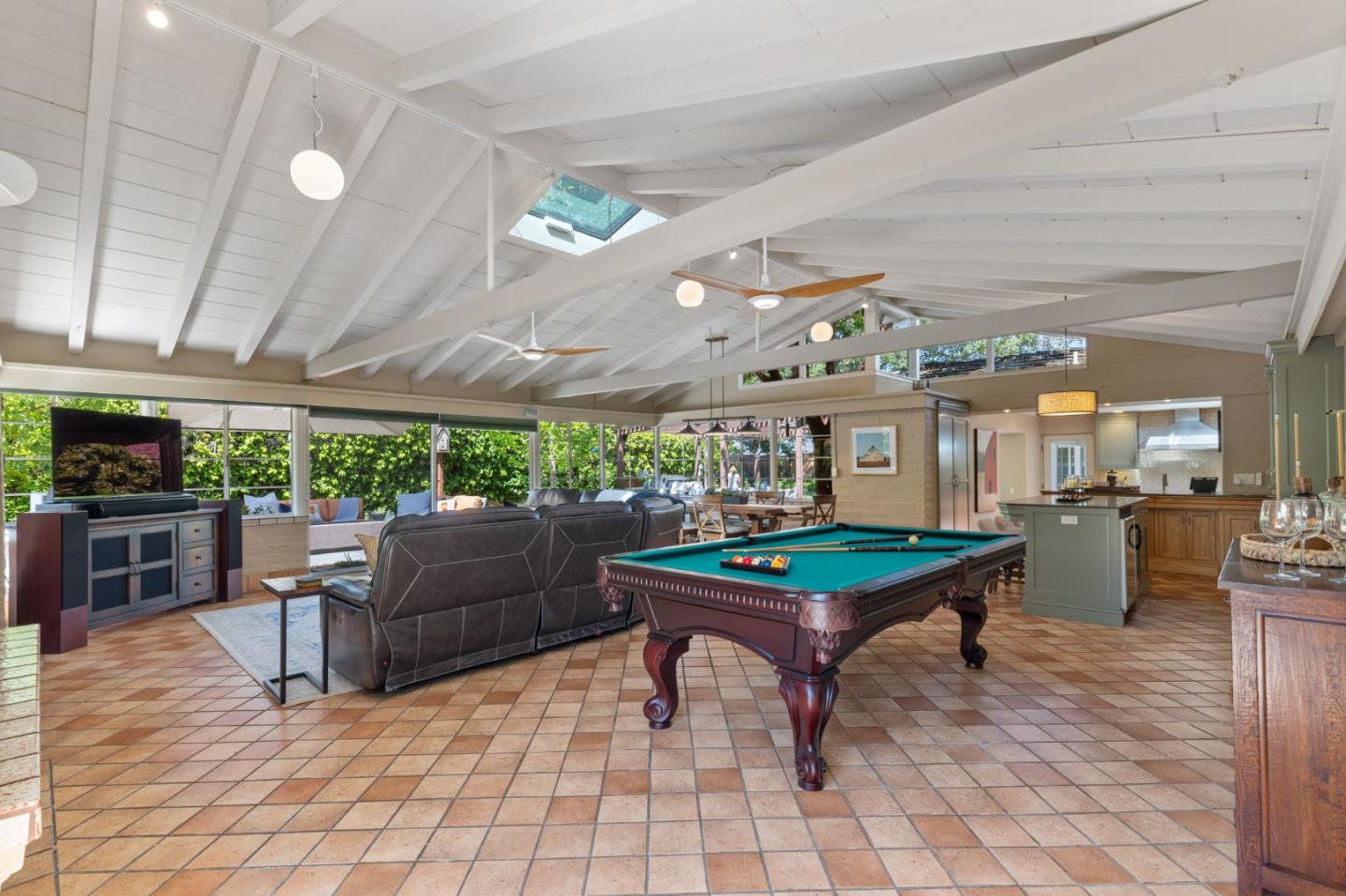 Detail Gallery Image 35 of 55 For 690 Torwood Ln, Los Altos,  CA 94022 - 3 Beds | 3 Baths