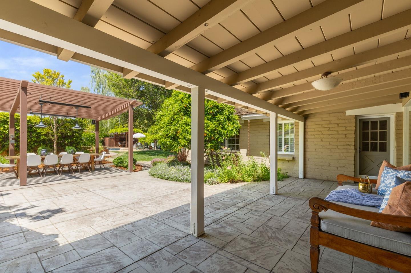 Detail Gallery Image 39 of 55 For 690 Torwood Ln, Los Altos,  CA 94022 - 3 Beds | 3 Baths