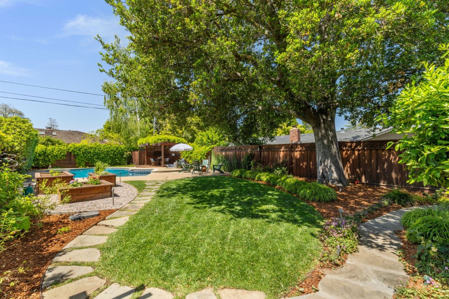 Detail Gallery Image 40 of 55 For 690 Torwood Ln, Los Altos,  CA 94022 - 3 Beds | 3 Baths