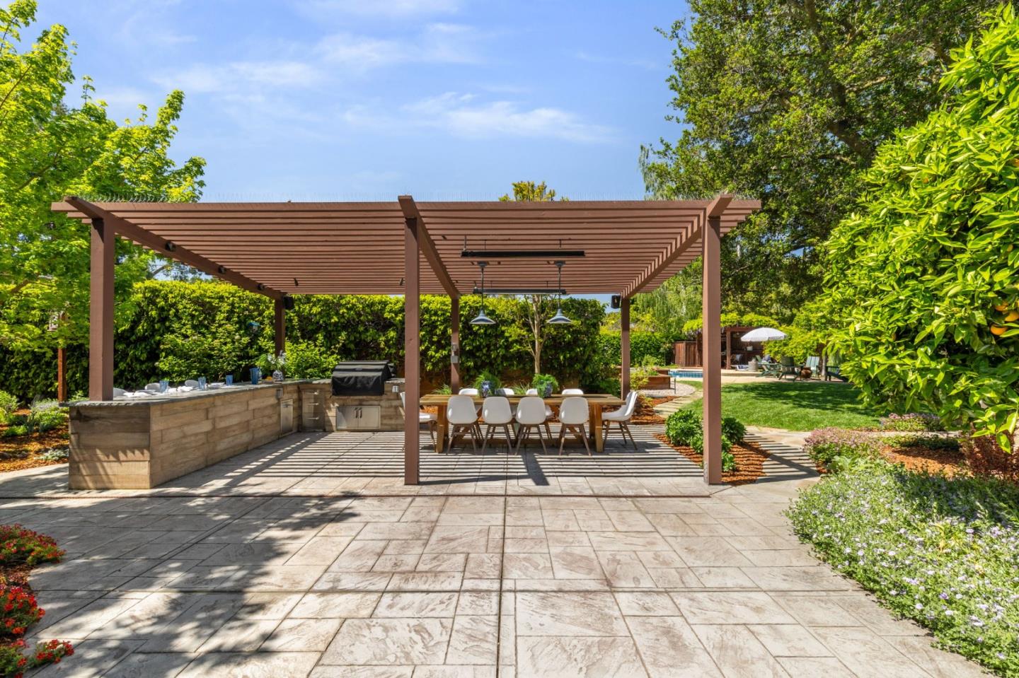 Detail Gallery Image 42 of 55 For 690 Torwood Ln, Los Altos,  CA 94022 - 3 Beds | 3 Baths