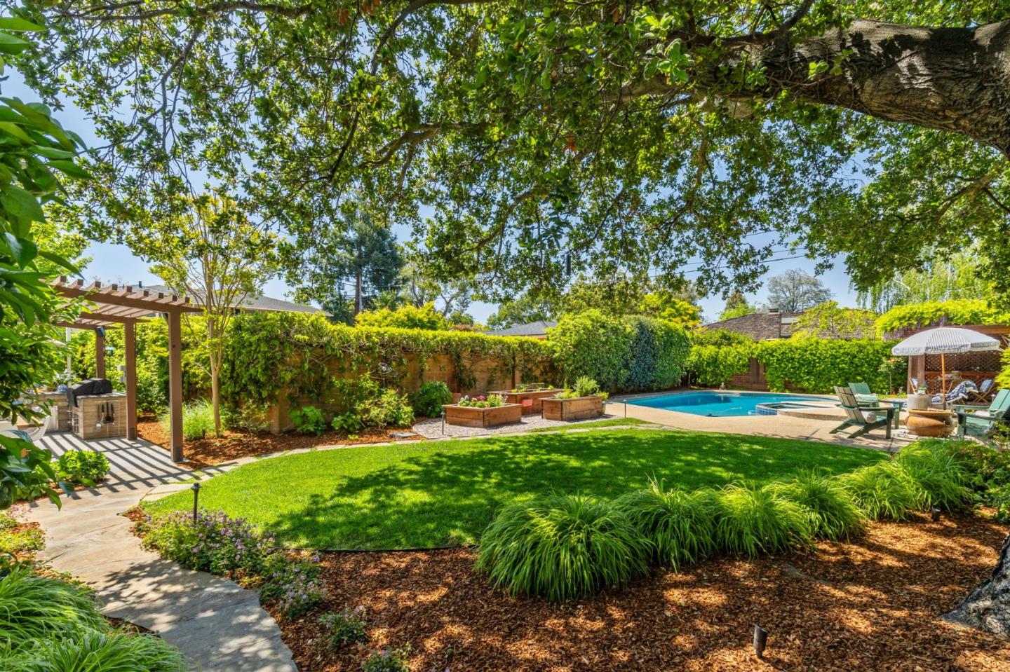Detail Gallery Image 47 of 55 For 690 Torwood Ln, Los Altos,  CA 94022 - 3 Beds | 3 Baths