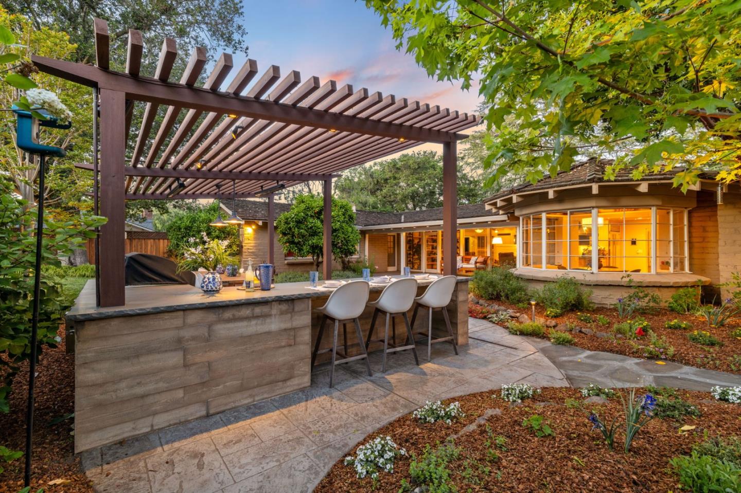 Detail Gallery Image 49 of 55 For 690 Torwood Ln, Los Altos,  CA 94022 - 3 Beds | 3 Baths