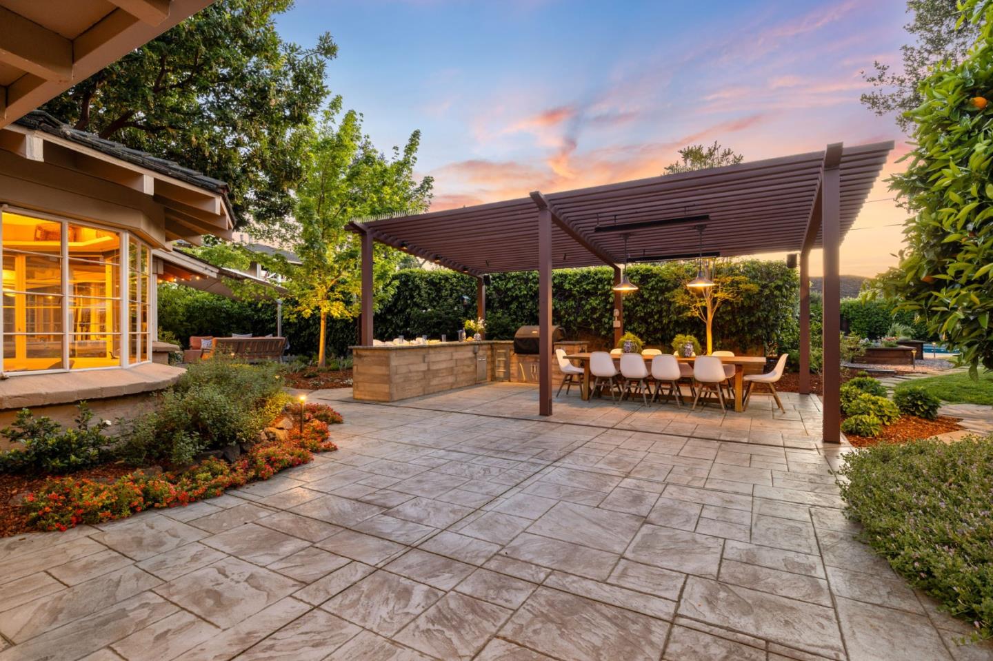Detail Gallery Image 50 of 55 For 690 Torwood Ln, Los Altos,  CA 94022 - 3 Beds | 3 Baths
