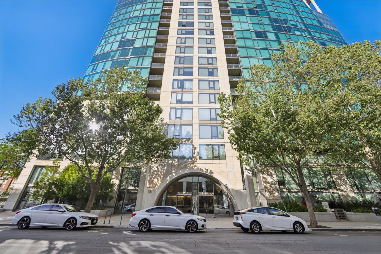 Detail Gallery Image 1 of 22 For 38 N Almaden Blvd #1115,  San Jose,  CA 95110 - 2 Beds | 2 Baths