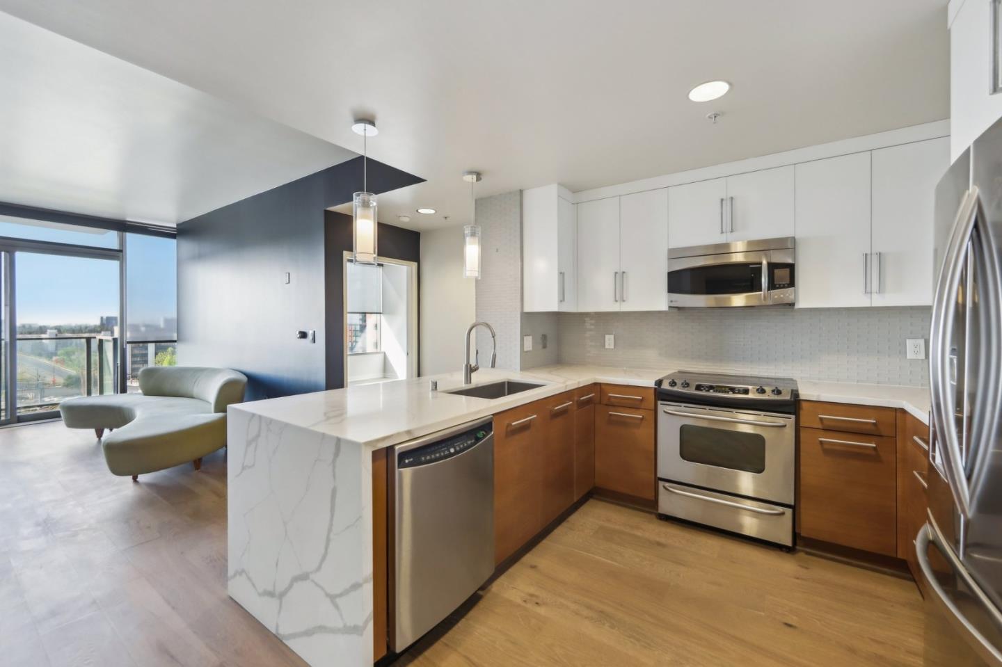 Detail Gallery Image 8 of 22 For 38 N Almaden Blvd #1115,  San Jose,  CA 95110 - 2 Beds | 2 Baths