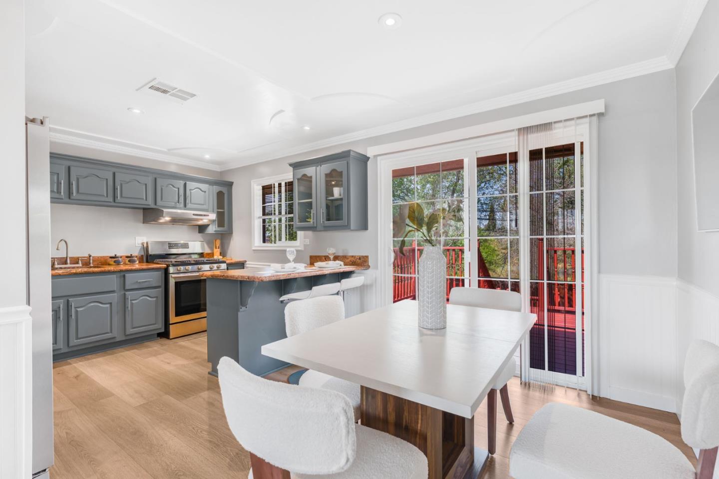 Detail Gallery Image 10 of 49 For 883 Vasona St, Milpitas,  CA 95035 - 4 Beds | 2 Baths