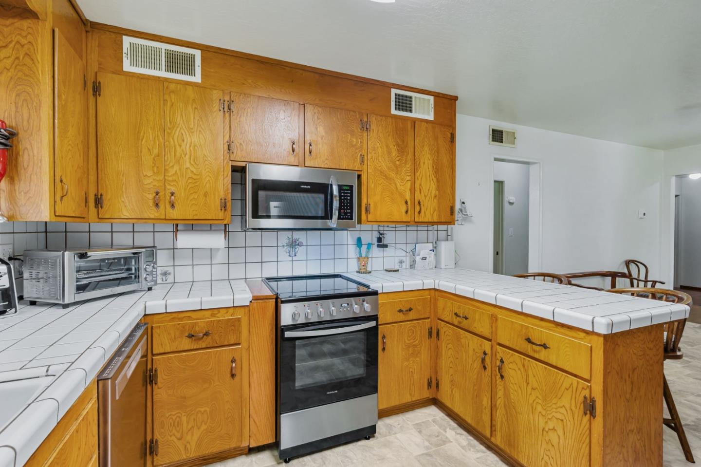 Detail Gallery Image 10 of 44 For 501 Lindley Dr, Antioch,  CA 94509 - 3 Beds | 2 Baths