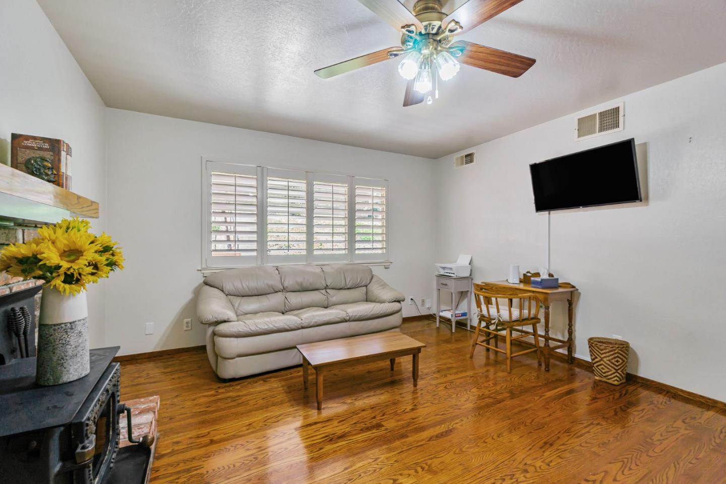 Detail Gallery Image 3 of 44 For 501 Lindley Dr, Antioch,  CA 94509 - 3 Beds | 2 Baths