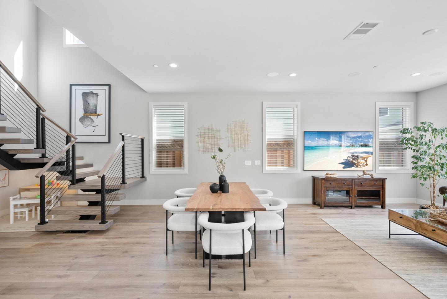 Detail Gallery Image 15 of 70 For 709 Valonia Oak Ter, Sunnyvale,  CA 94086 - 4 Beds | 4/1 Baths