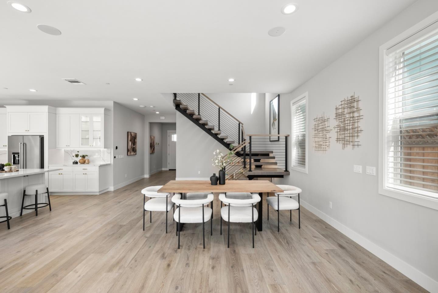 Detail Gallery Image 16 of 70 For 709 Valonia Oak Ter, Sunnyvale,  CA 94086 - 4 Beds | 4/1 Baths