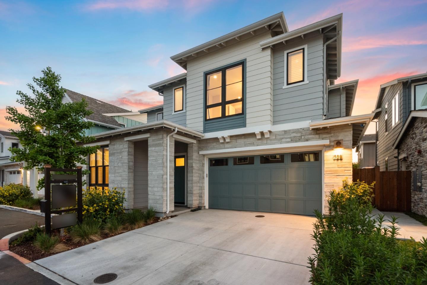 Detail Gallery Image 2 of 70 For 709 Valonia Oak Ter, Sunnyvale,  CA 94086 - 4 Beds | 4/1 Baths