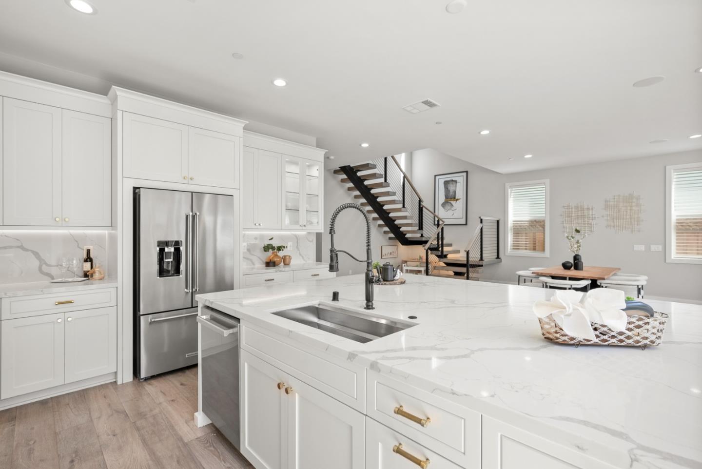 Detail Gallery Image 23 of 70 For 709 Valonia Oak Ter, Sunnyvale,  CA 94086 - 4 Beds | 4/1 Baths