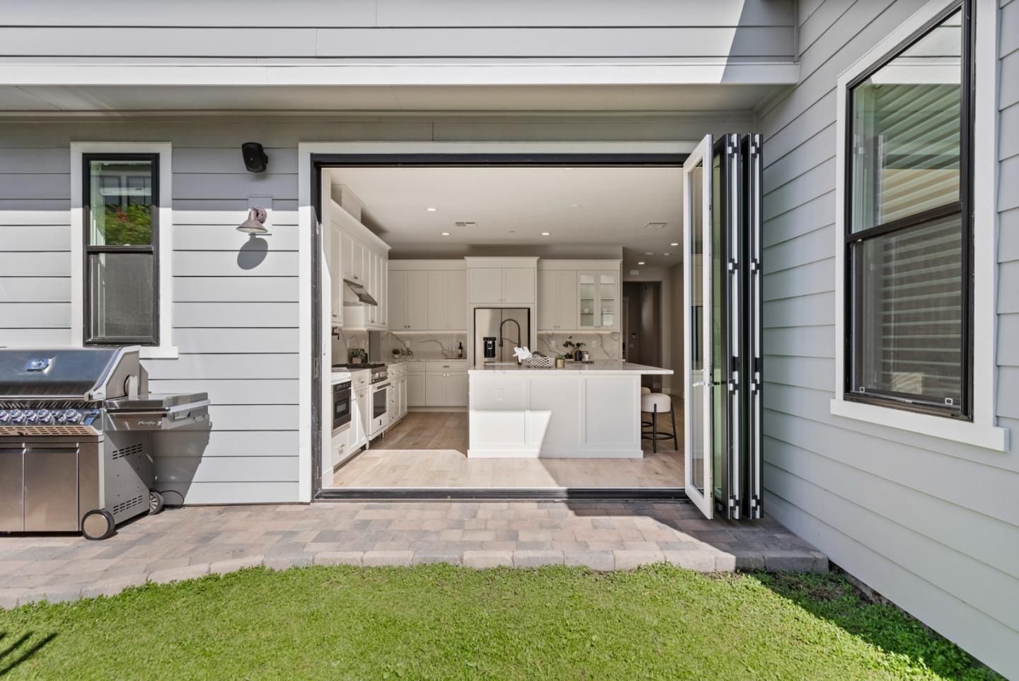 Detail Gallery Image 26 of 70 For 709 Valonia Oak Ter, Sunnyvale,  CA 94086 - 4 Beds | 4/1 Baths