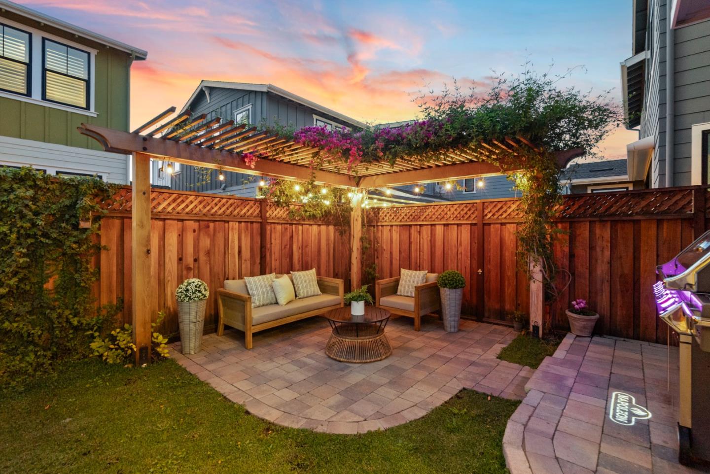 Detail Gallery Image 29 of 70 For 709 Valonia Oak Ter, Sunnyvale,  CA 94086 - 4 Beds | 4/1 Baths
