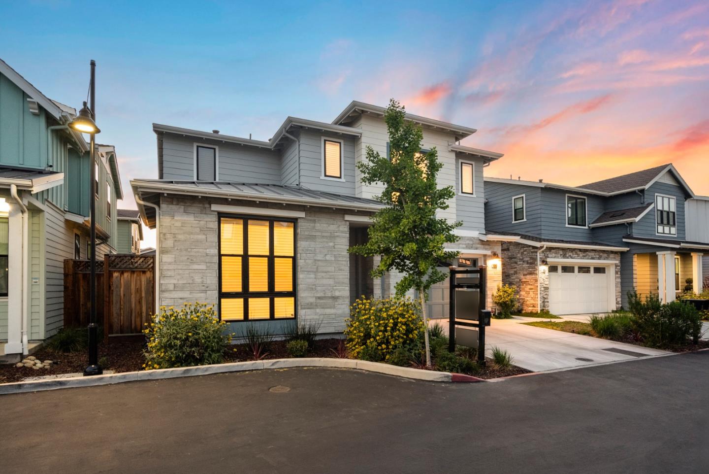 Detail Gallery Image 4 of 70 For 709 Valonia Oak Ter, Sunnyvale,  CA 94086 - 4 Beds | 4/1 Baths