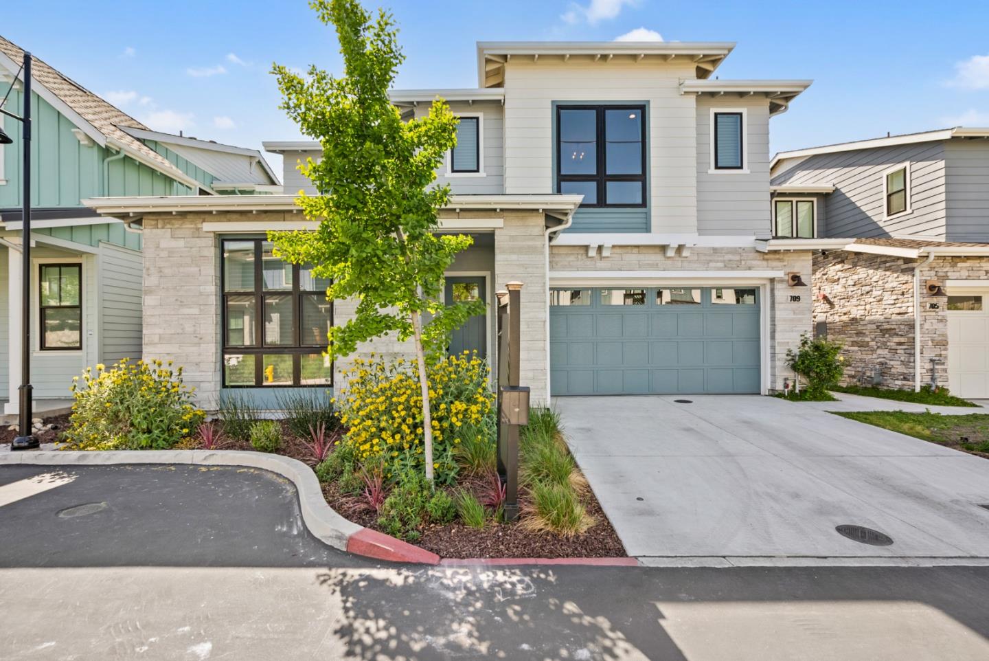 Detail Gallery Image 5 of 70 For 709 Valonia Oak Ter, Sunnyvale,  CA 94086 - 4 Beds | 4/1 Baths