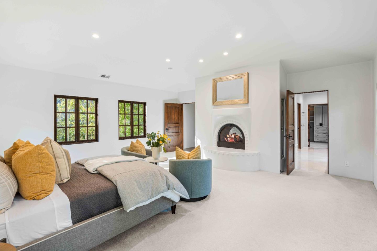 Detail Gallery Image 18 of 35 For 1932 Emerson St, Palo Alto,  CA 94301 - 6 Beds | 6 Baths