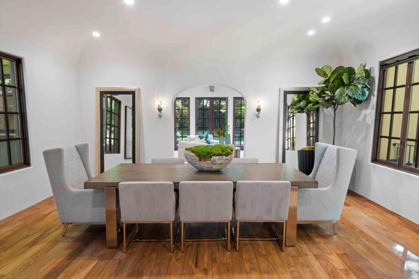 Detail Gallery Image 9 of 35 For 1932 Emerson St, Palo Alto,  CA 94301 - 6 Beds | 6 Baths