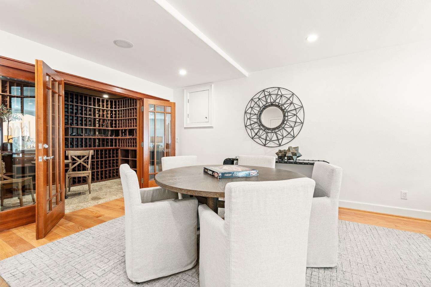 Detail Gallery Image 68 of 109 For 6 Zachary Ct, Menlo Park,  CA 94025 - 4 Beds | 4 Baths