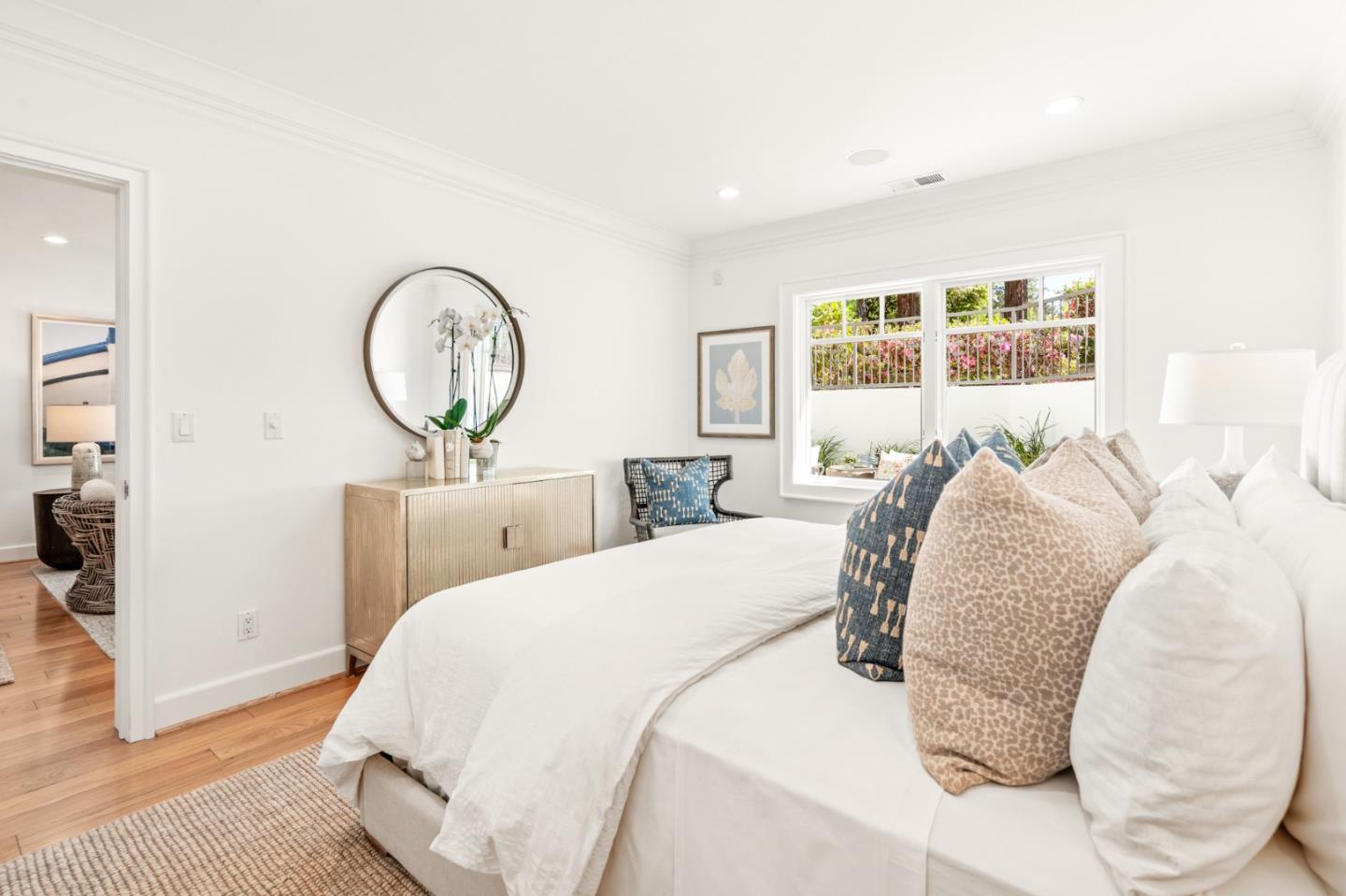 Detail Gallery Image 79 of 109 For 6 Zachary Ct, Menlo Park,  CA 94025 - 4 Beds | 4 Baths