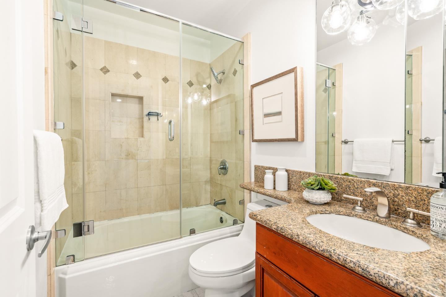 Detail Gallery Image 81 of 109 For 6 Zachary Ct, Menlo Park,  CA 94025 - 4 Beds | 4 Baths
