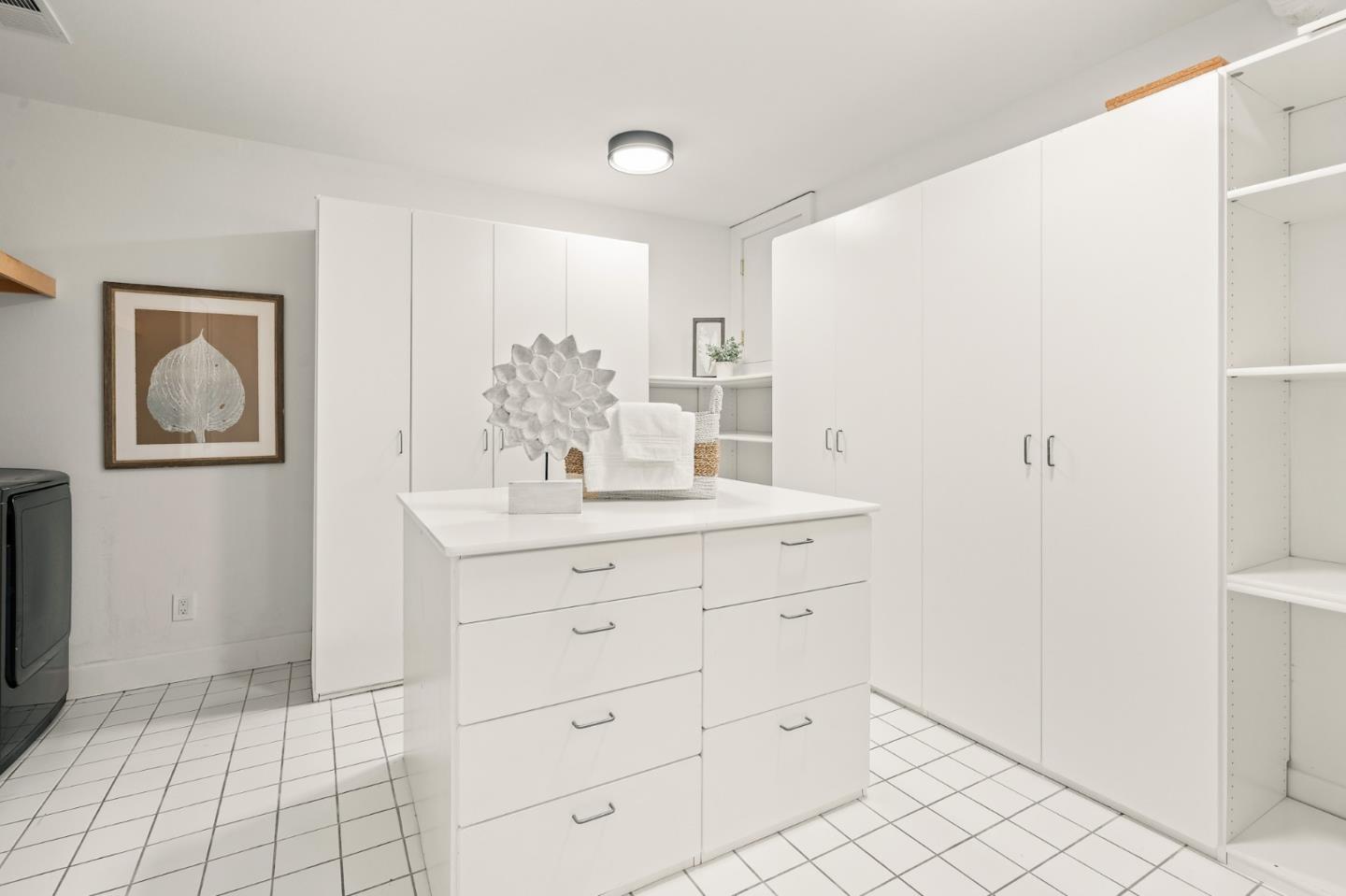 Detail Gallery Image 83 of 109 For 6 Zachary Ct, Menlo Park,  CA 94025 - 4 Beds | 4 Baths