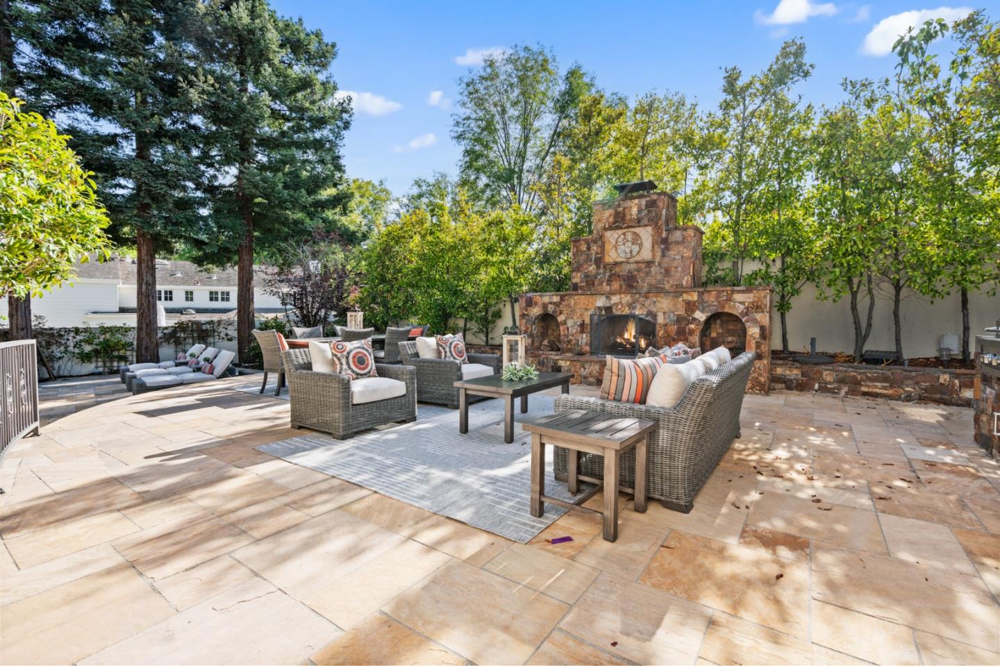Detail Gallery Image 86 of 109 For 6 Zachary Ct, Menlo Park,  CA 94025 - 4 Beds | 4 Baths