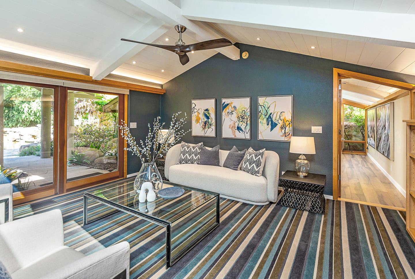 Detail Gallery Image 14 of 64 For 11525 Old Ranch Ln, Los Altos,  CA 94024 - 4 Beds | 3/1 Baths