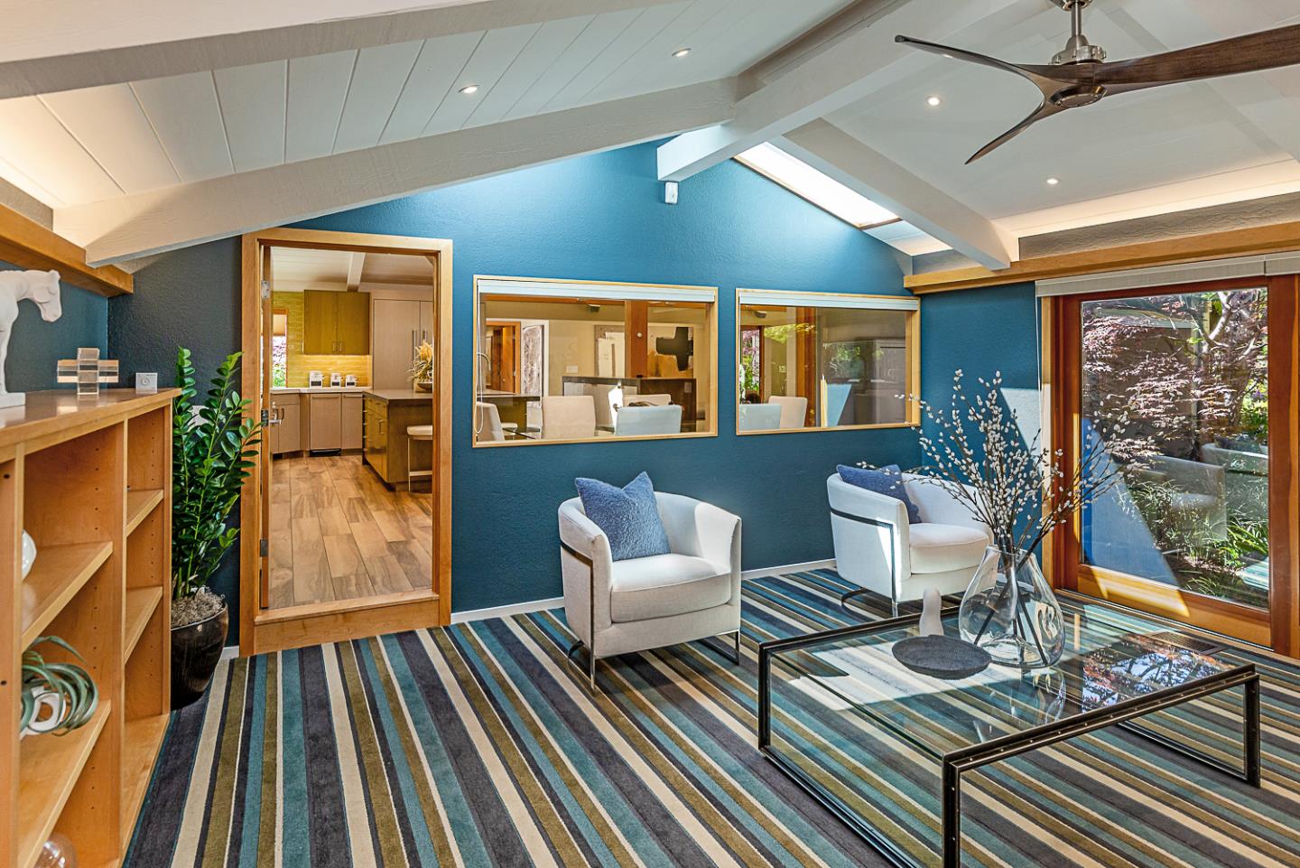 Detail Gallery Image 15 of 64 For 11525 Old Ranch Ln, Los Altos,  CA 94024 - 4 Beds | 3/1 Baths
