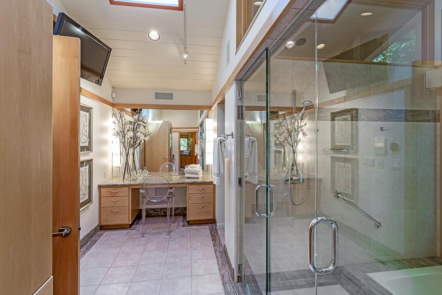 Detail Gallery Image 26 of 64 For 11525 Old Ranch Ln, Los Altos,  CA 94024 - 4 Beds | 3/1 Baths