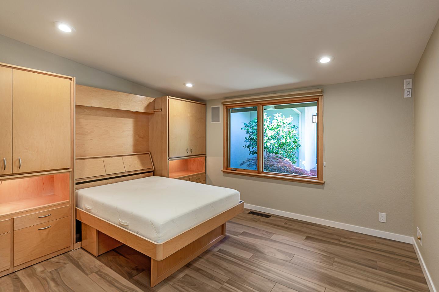 Detail Gallery Image 32 of 64 For 11525 Old Ranch Ln, Los Altos,  CA 94024 - 4 Beds | 3/1 Baths