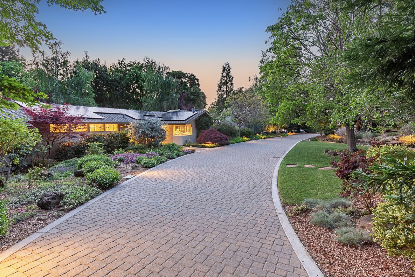 Detail Gallery Image 4 of 64 For 11525 Old Ranch Ln, Los Altos,  CA 94024 - 4 Beds | 3/1 Baths