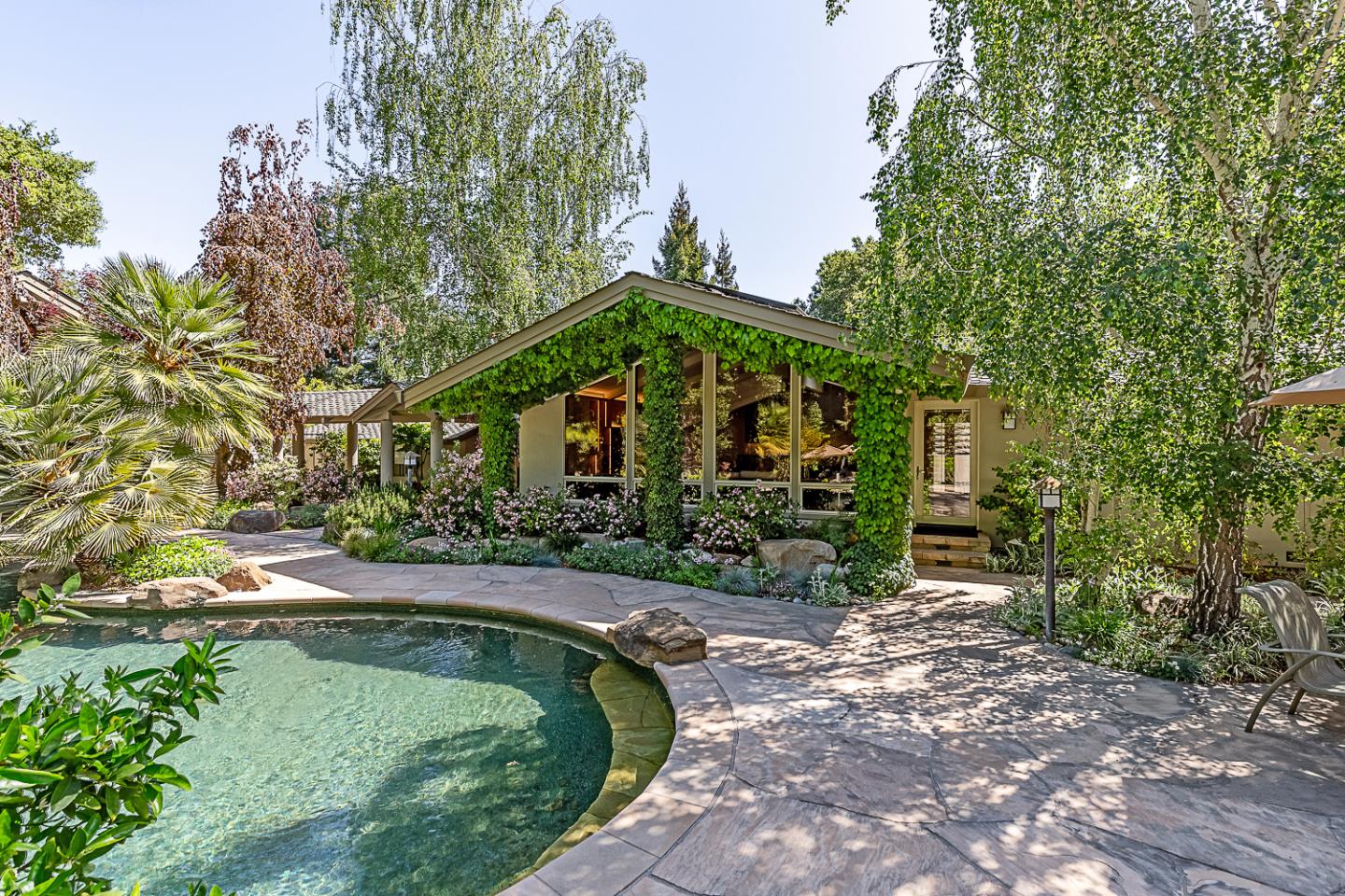 Detail Gallery Image 46 of 64 For 11525 Old Ranch Ln, Los Altos,  CA 94024 - 4 Beds | 3/1 Baths