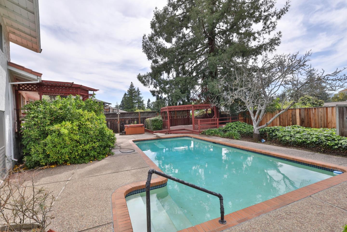Detail Gallery Image 18 of 21 For 20774 Meadow Oak Rd, Saratoga,  CA 95070 - 4 Beds | 3 Baths