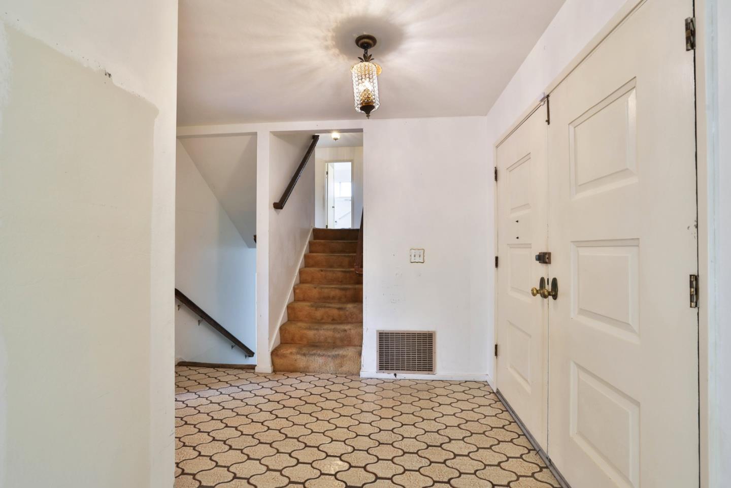 Detail Gallery Image 3 of 21 For 20774 Meadow Oak Rd, Saratoga,  CA 95070 - 4 Beds | 3 Baths