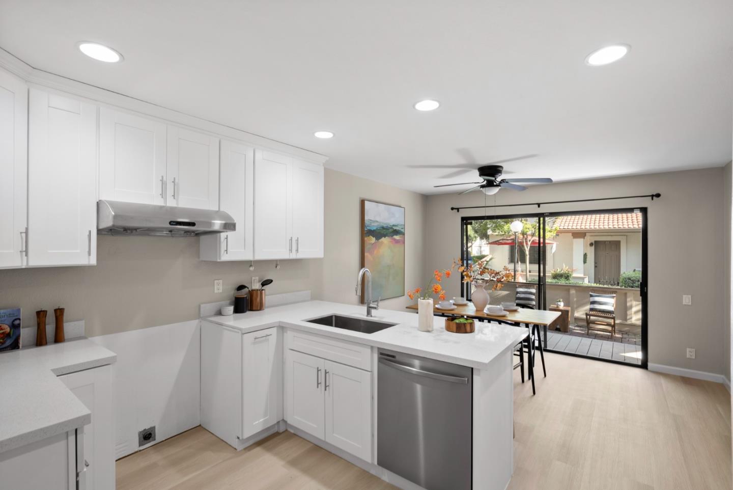 Detail Gallery Image 10 of 44 For 405 Colony Knoll Dr, San Jose,  CA 95123 - 3 Beds | 1/1 Baths