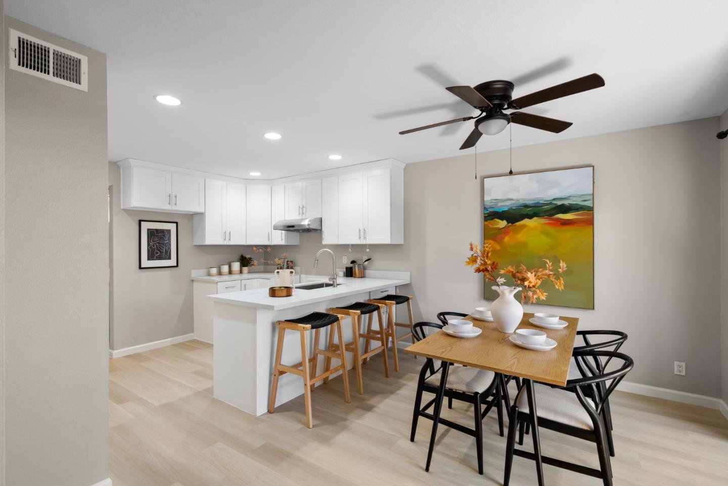 Detail Gallery Image 11 of 44 For 405 Colony Knoll Dr, San Jose,  CA 95123 - 3 Beds | 1/1 Baths