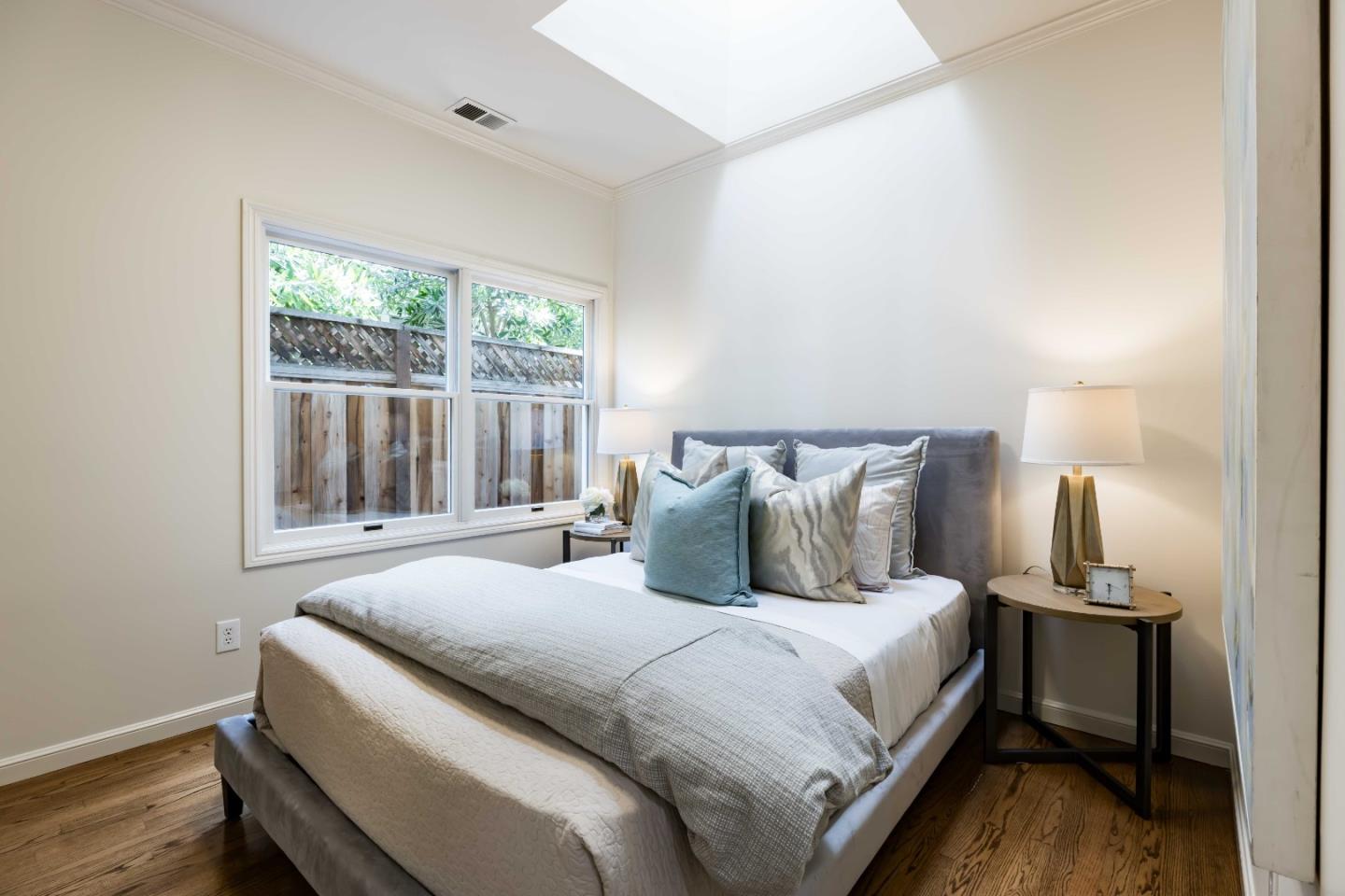 Detail Gallery Image 12 of 28 For 119 Kellogg Ave, Palo Alto,  CA 94301 - 5 Beds | 3 Baths