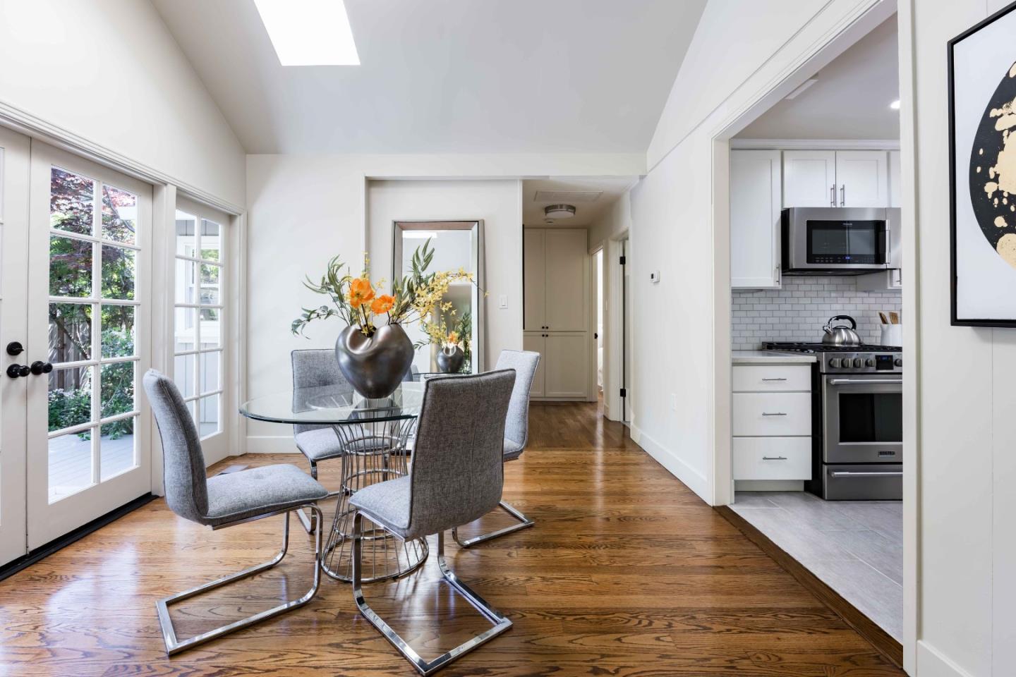 Detail Gallery Image 20 of 28 For 119 Kellogg Ave, Palo Alto,  CA 94301 - 5 Beds | 3 Baths