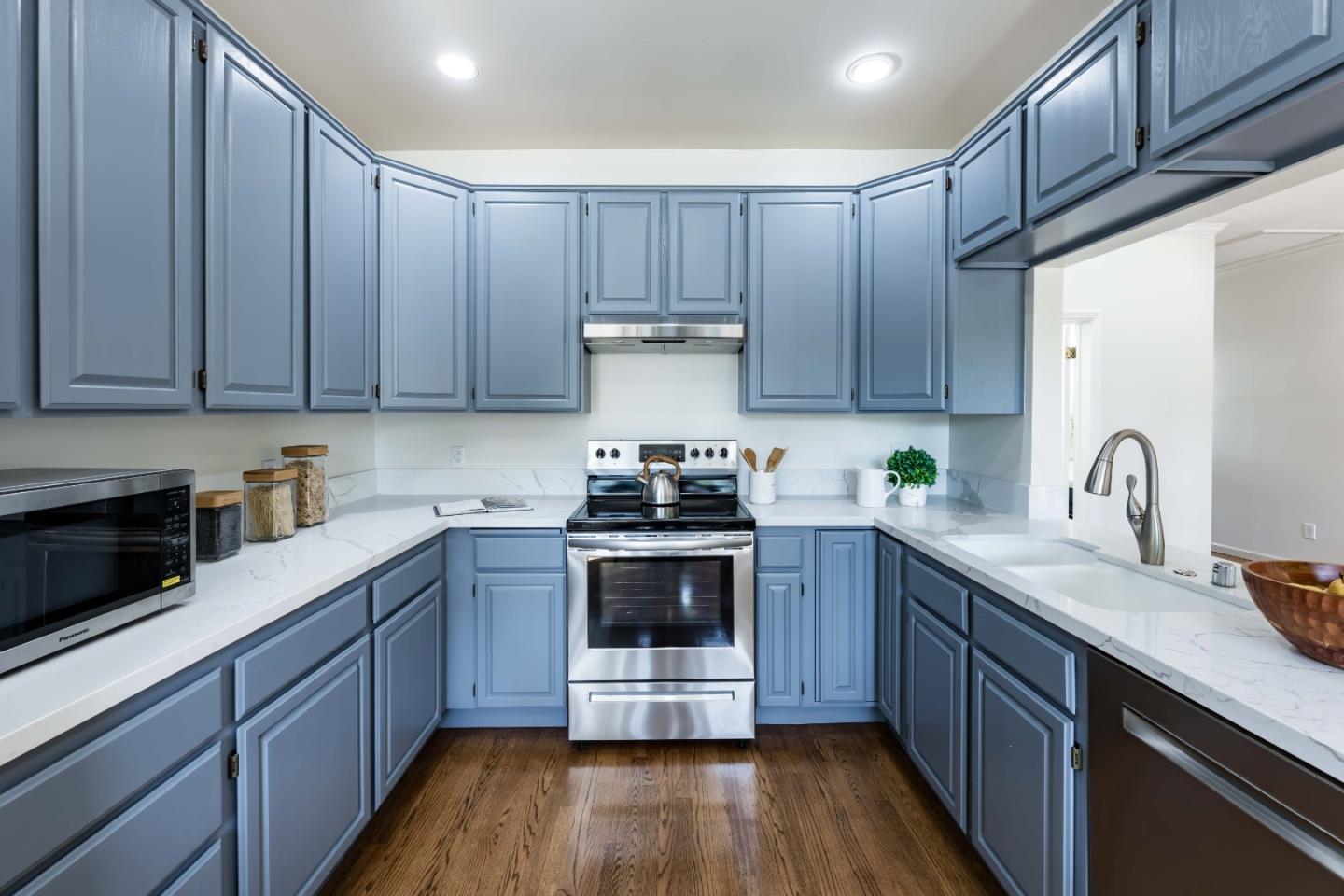 Detail Gallery Image 6 of 28 For 119 Kellogg Ave, Palo Alto,  CA 94301 - 5 Beds | 3 Baths
